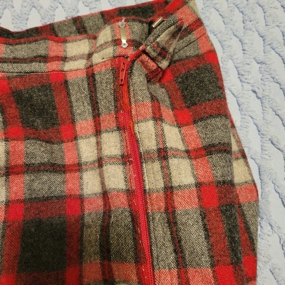Vintage lined wool plaid circle skirt size M EUC - Picture 3 of 5